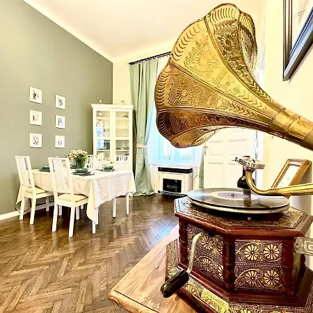 The Spot With Chair - Cozy Space Near Danube * 布达佩斯