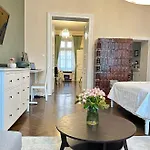 The Spot With Chair - Cozy Space Near Danube *