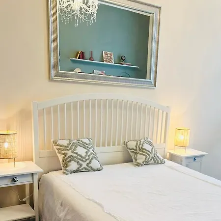 Daire The Spot With Chair - Cozy Space Near Danube *