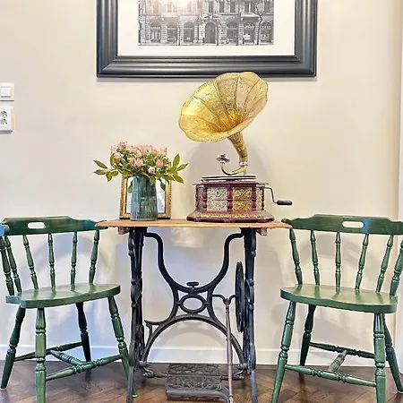The Spot With Chair - Cozy Space Near Danube Daire *