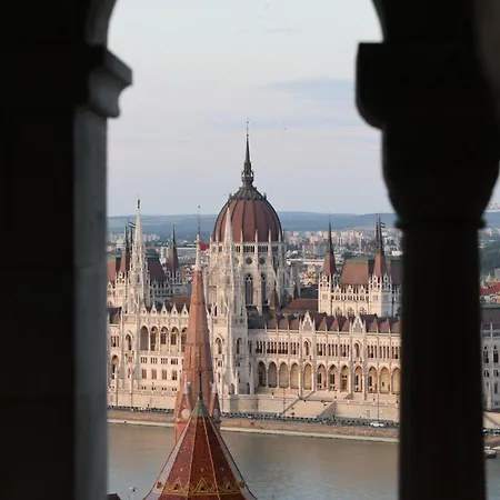 The Spot With Chair - Cozy Space Near Danube 아파트 부다페스트